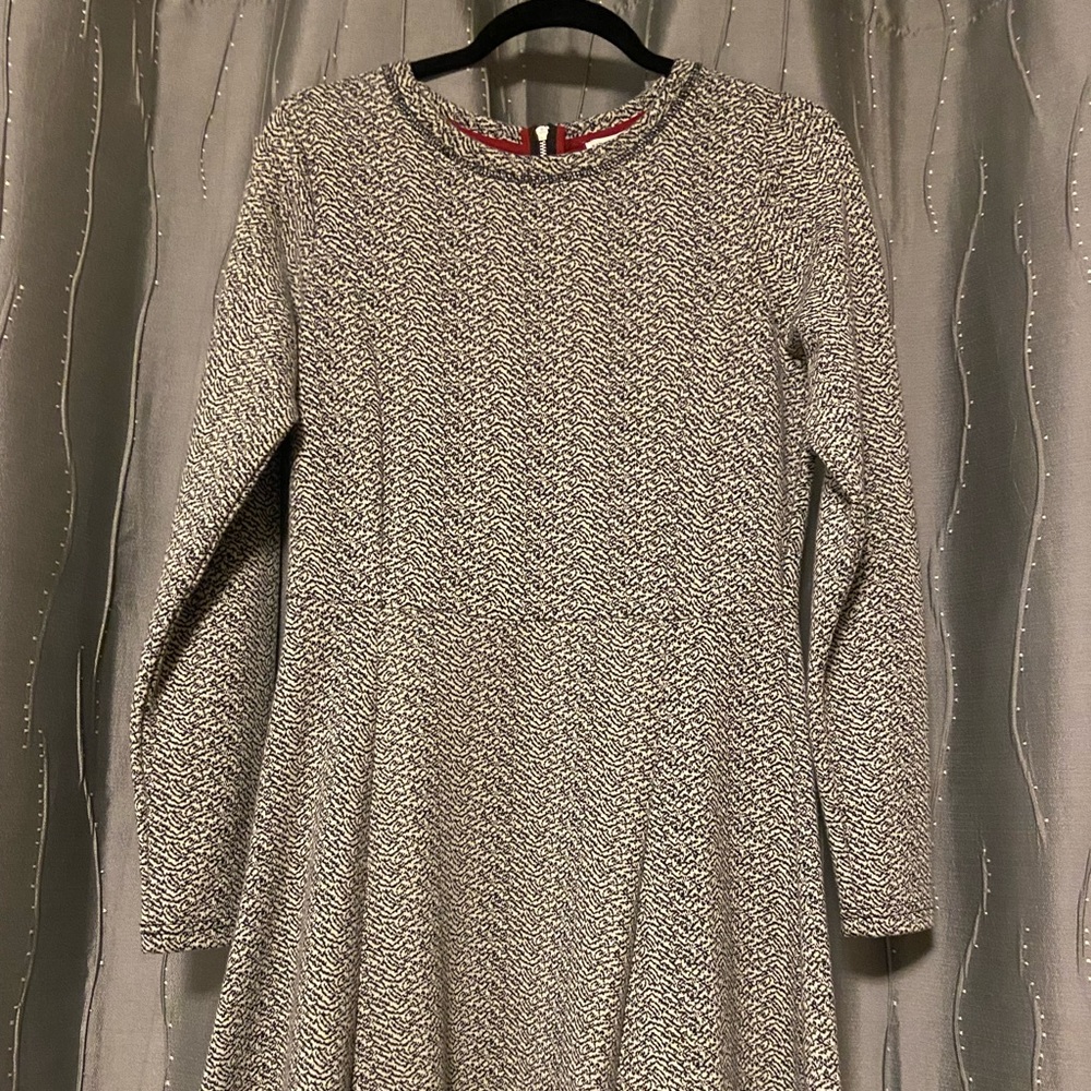 Long sleeve, Black and cream knit dress..